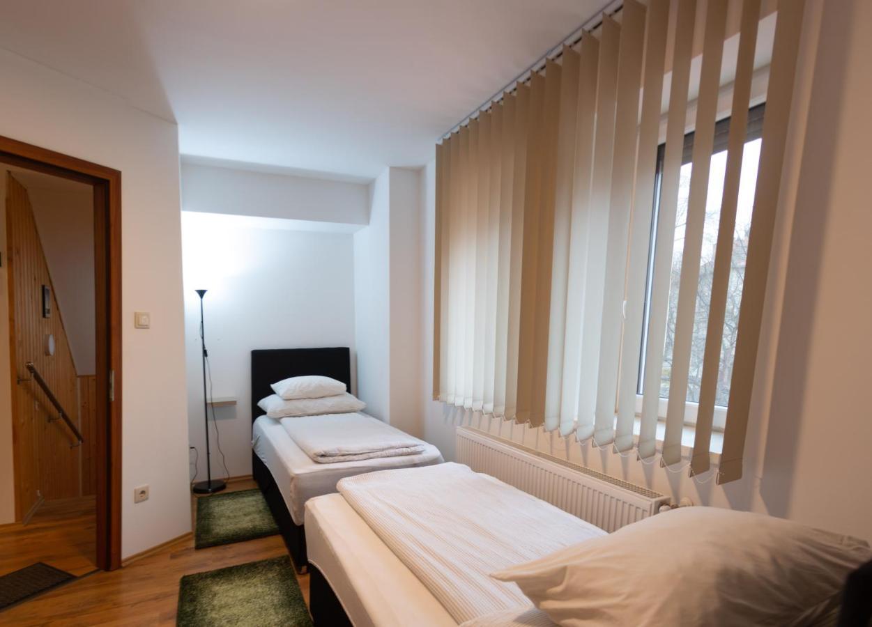 Poroszlay Apartman Debrecen Exterior foto