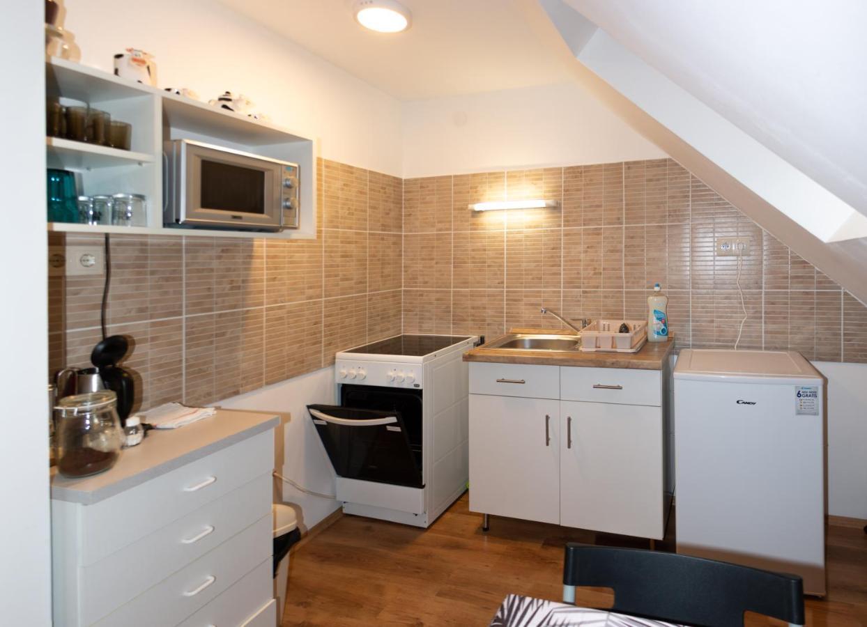 Poroszlay Apartman Debrecen Exterior foto