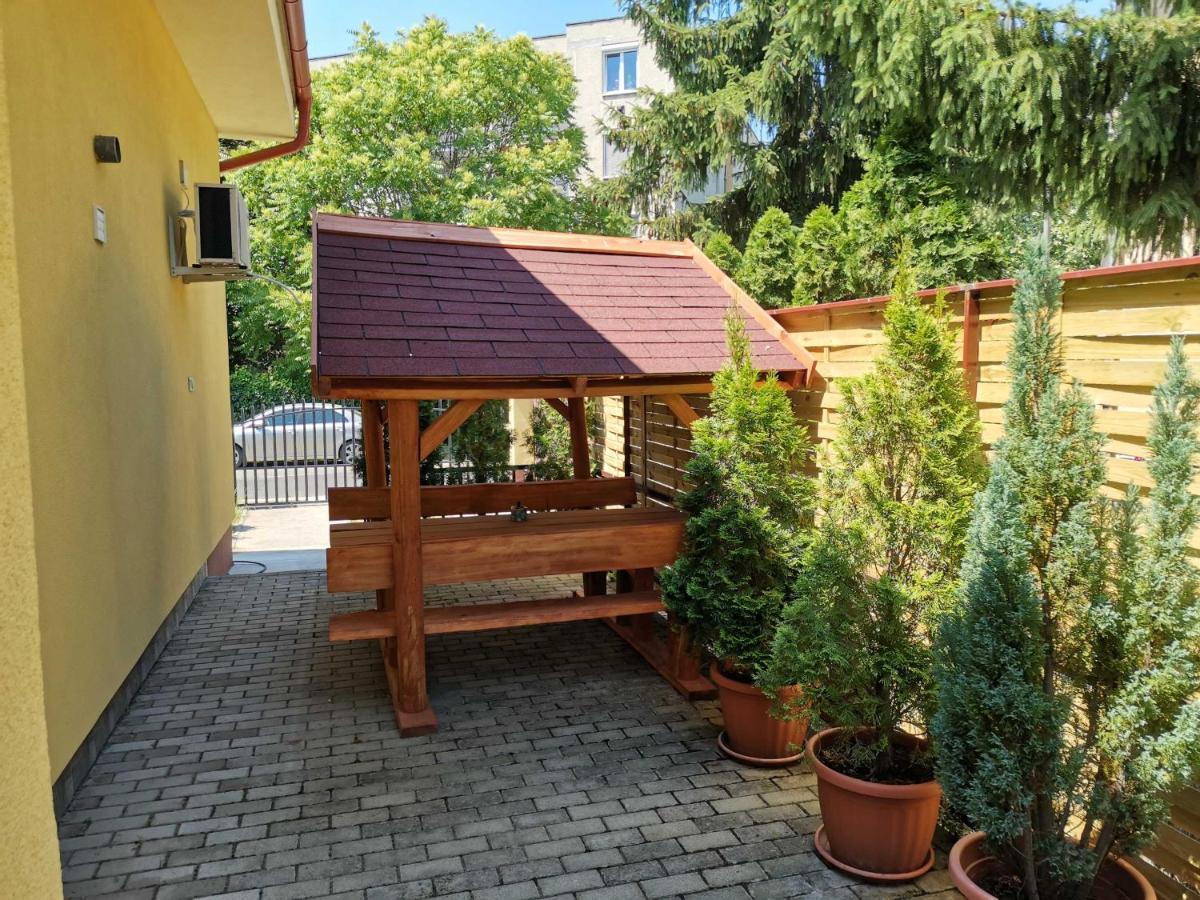 Poroszlay Apartman Debrecen Exterior foto