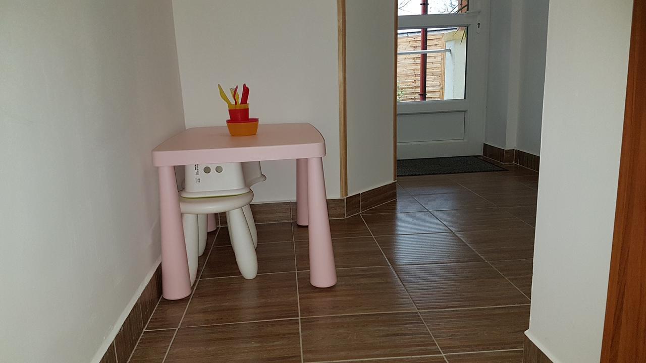 Poroszlay Apartman Debrecen Exterior foto