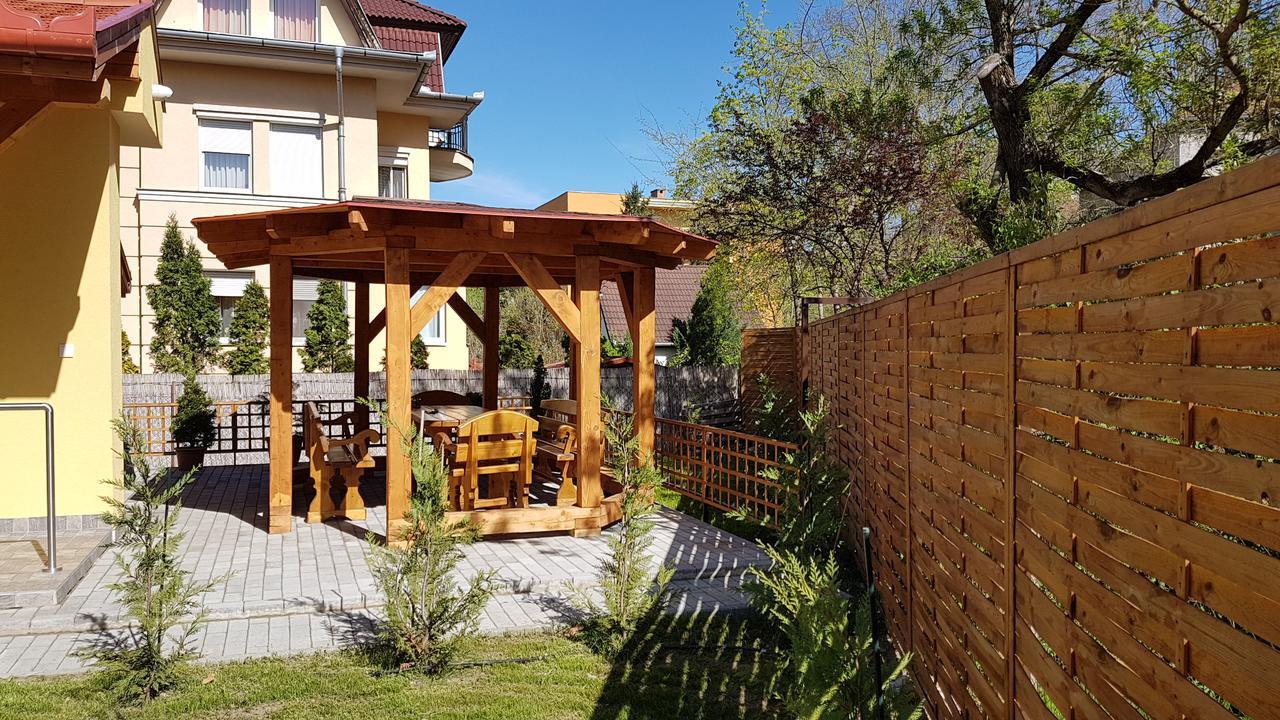 Poroszlay Apartman Debrecen Exterior foto