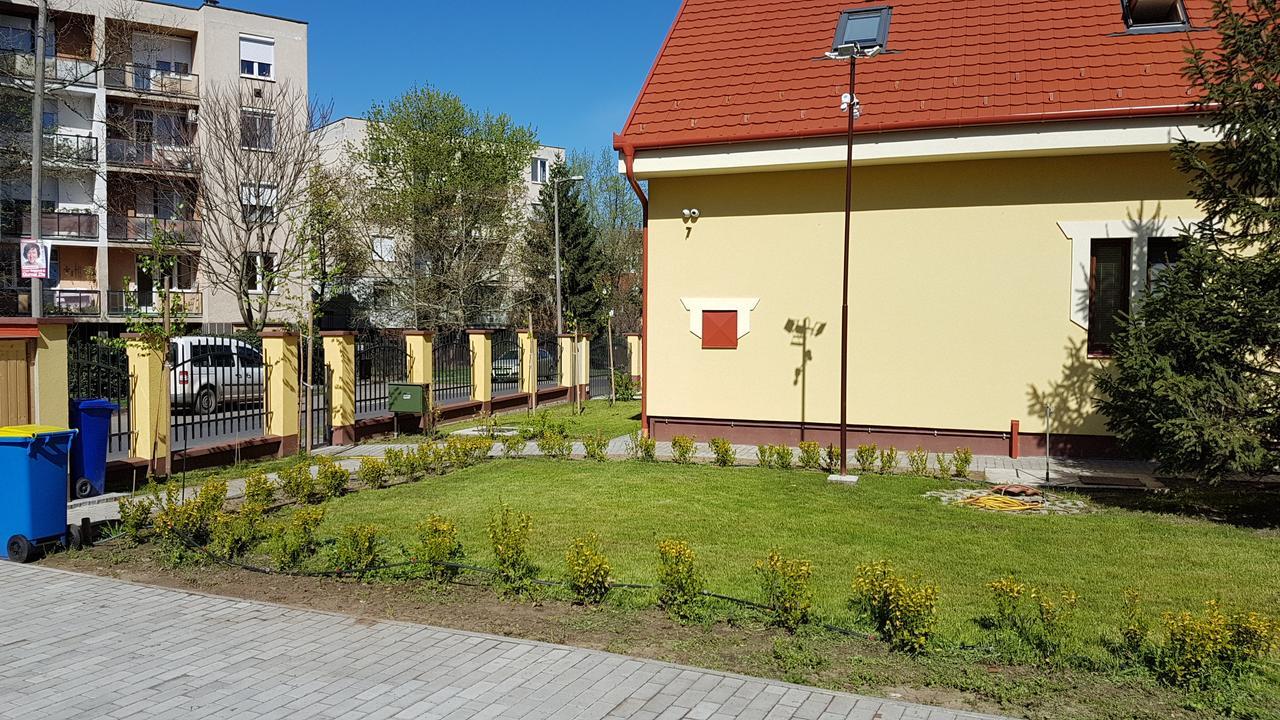Poroszlay Apartman Debrecen Exterior foto